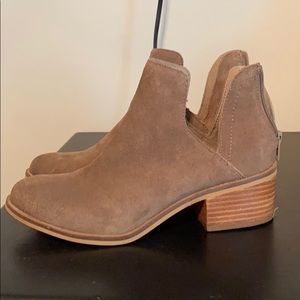 Steve Madden booties